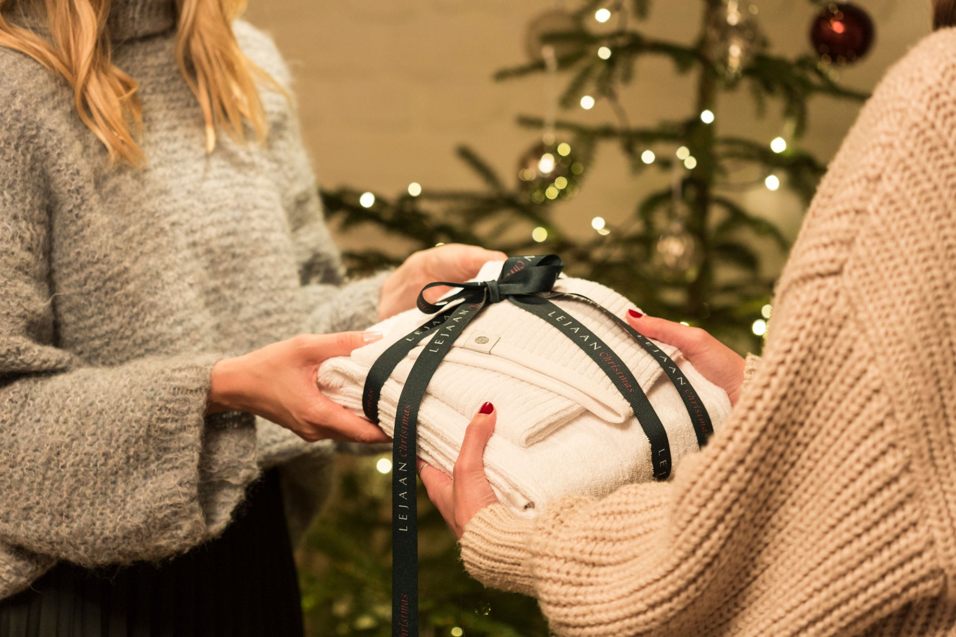 Gift the Ideal Lejaan Gift this Christmas